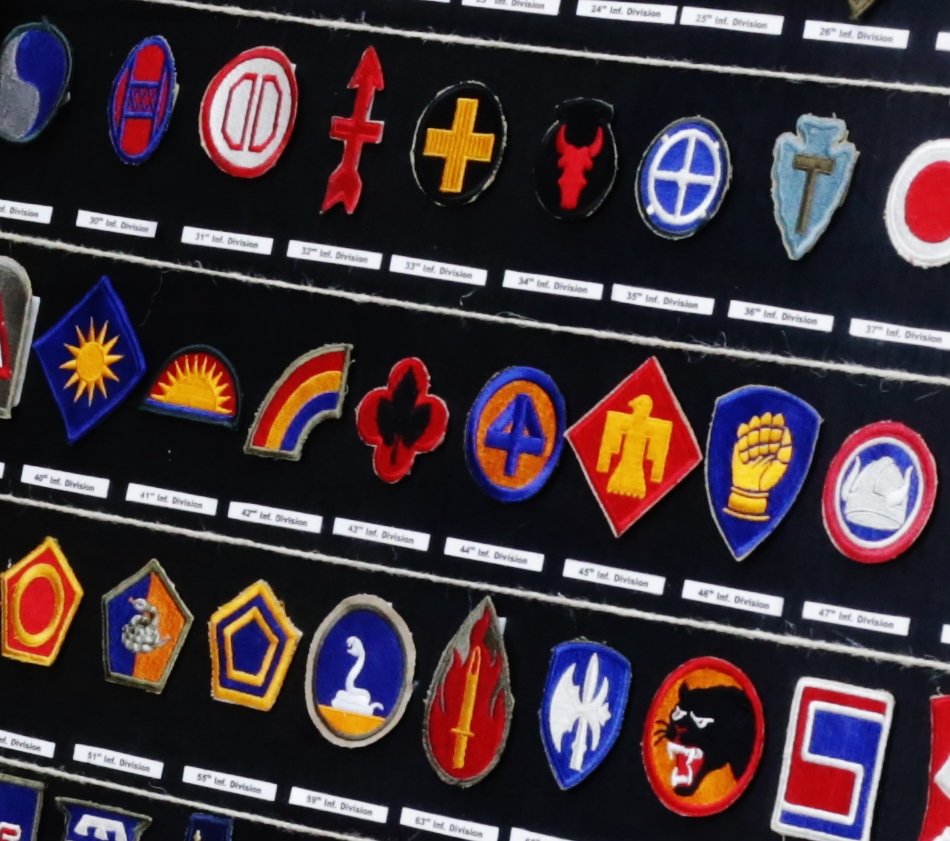 Infantry division badges